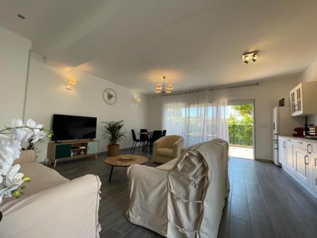 Apartmán 2 Pieces En Rdjardin Avec 2 Grands Terrasses Antibes Exteriér fotografie